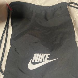 Nike drawstring bag